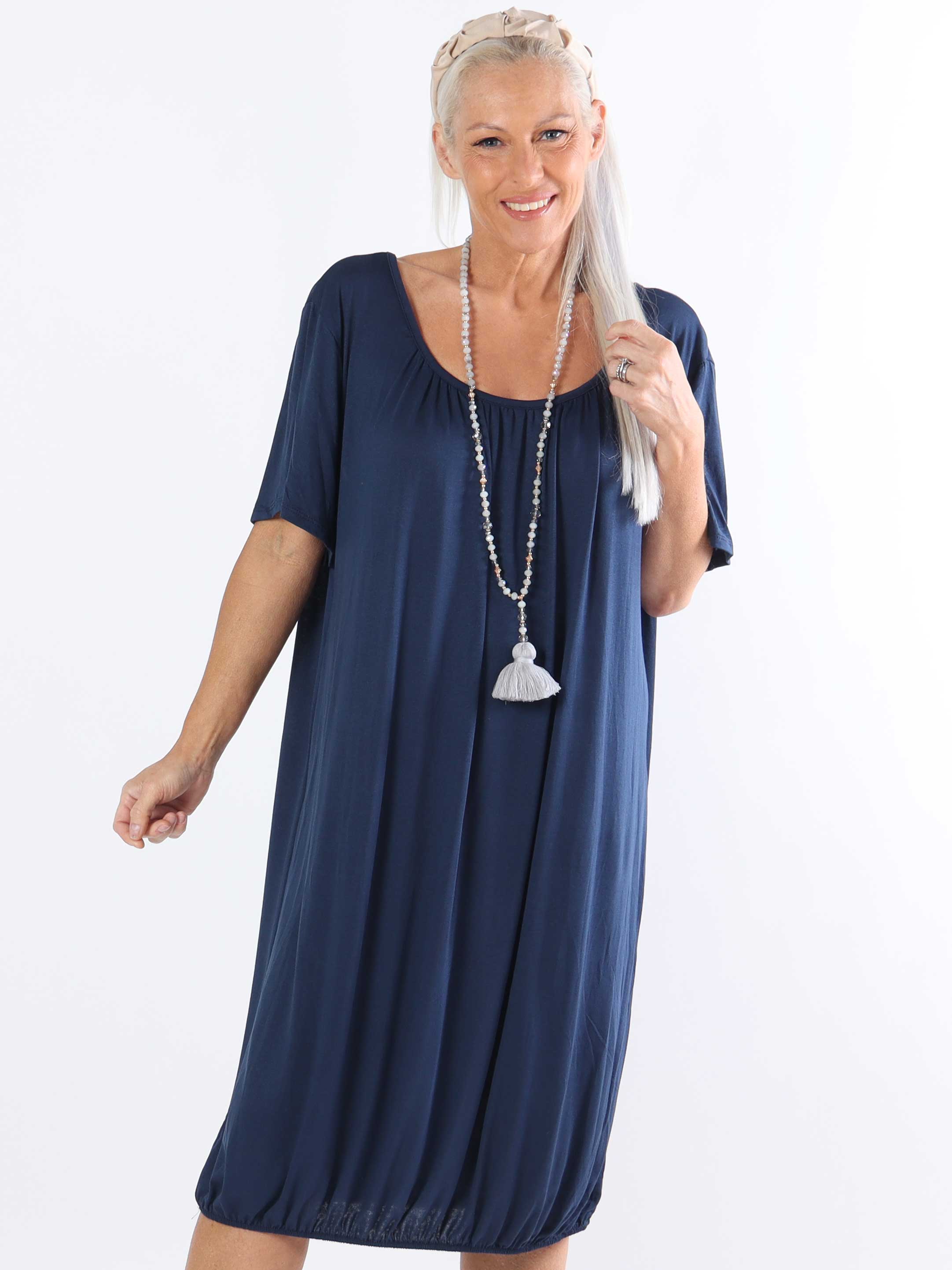 Miracle Dress - Basis plus size kjole i viskose med elastik forneden